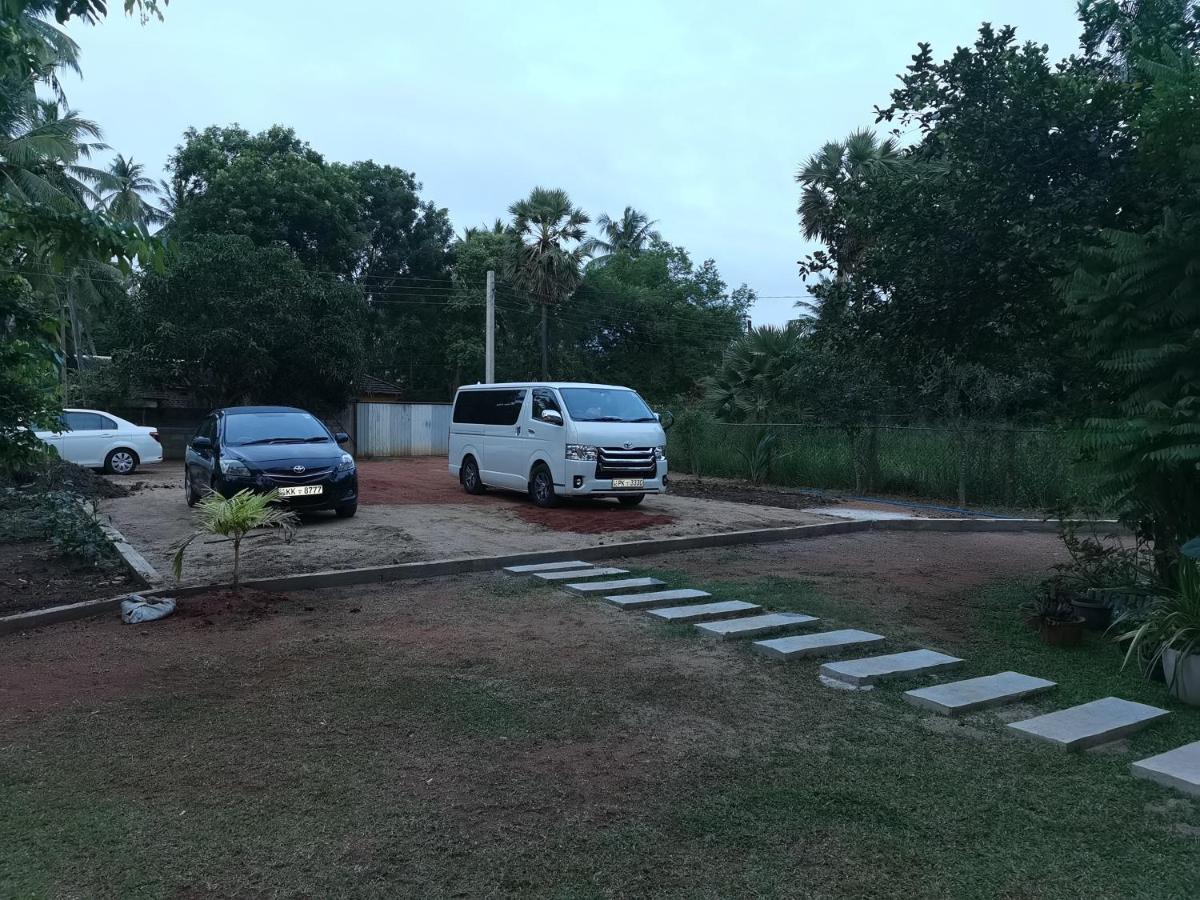 אנוראדפורה Ruwinsons Canal Garden מראה חיצוני תמונה